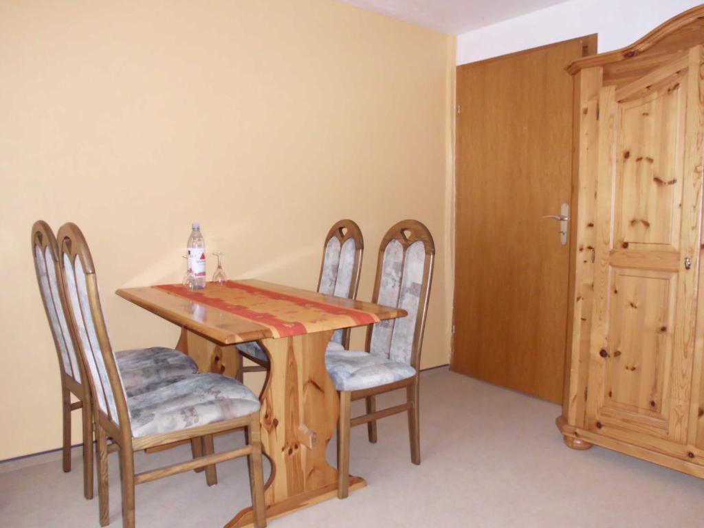 Zur Alten Fuldaschleife グックスハーゲン 部屋 写真